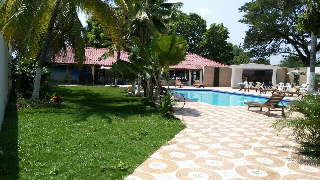 Mar Y Luna Hotel *